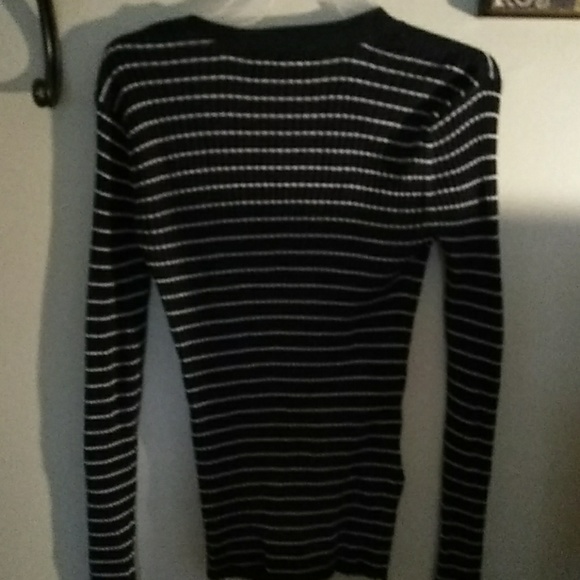 Sweater - Picture 3 of 4